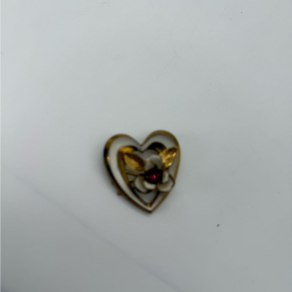 Vintage Signed Coro Gold Tone Heart Enamel Flower Rhinestone Pin Brooch Retro - Picture 10 of 10